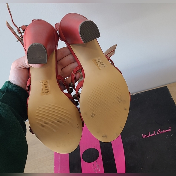 Michael Antonio Juilee Coral - Picture 9 of 13